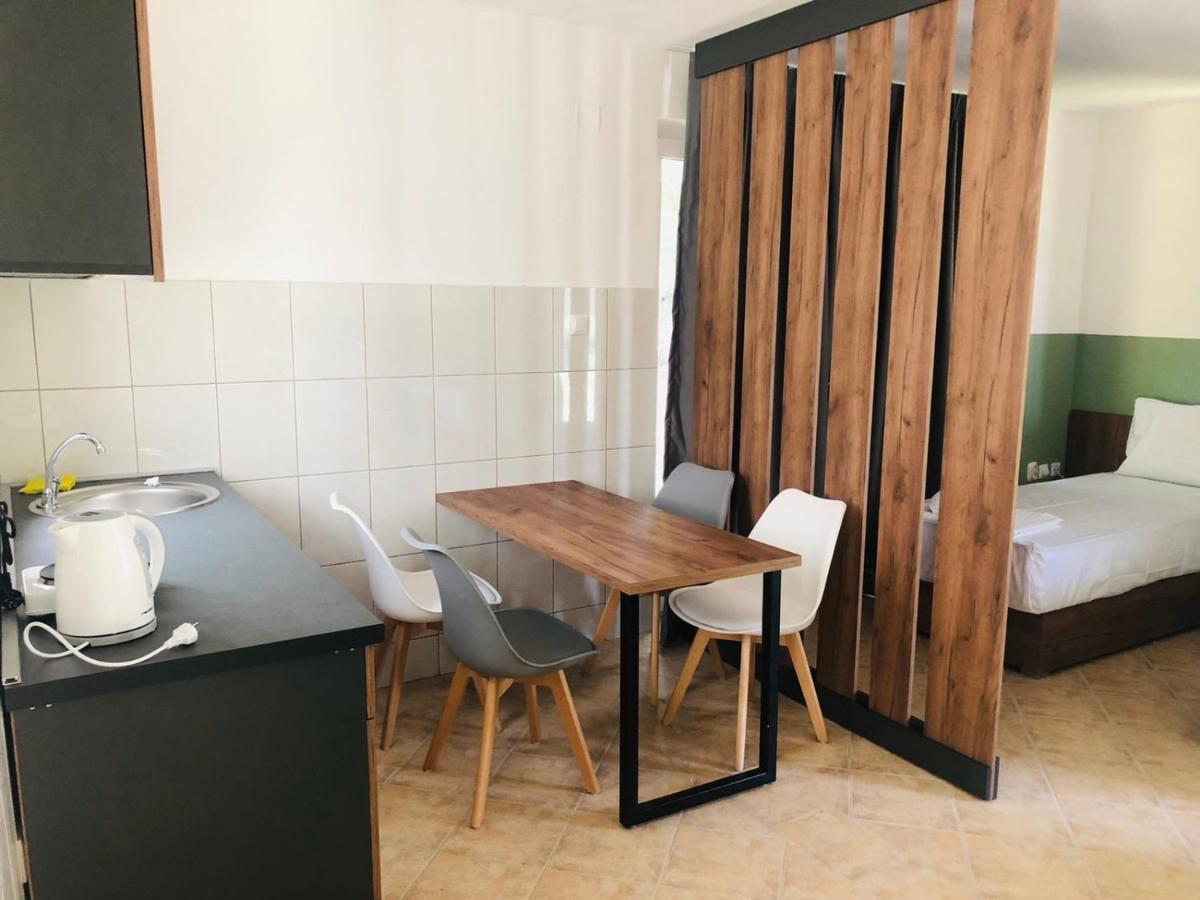Fuk-Tak'S Bungalow Dojran Eksteriør billede