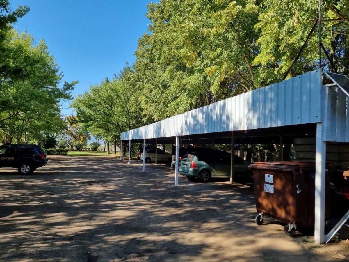 Fuk-Tak'S Bungalow Dojran Eksteriør billede